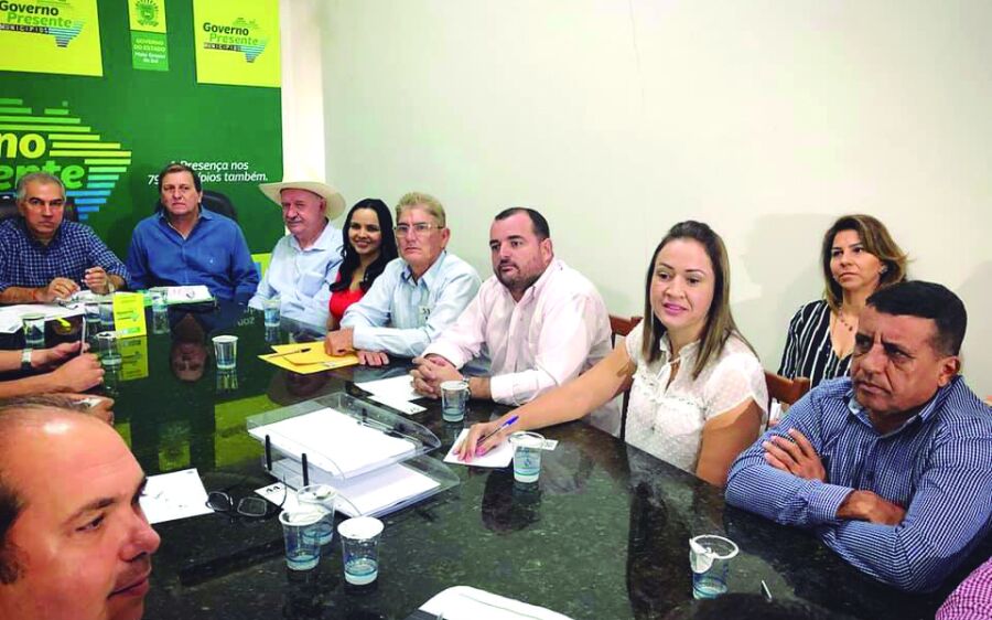 Kruger destaca parceria com  governador e cobra obras 