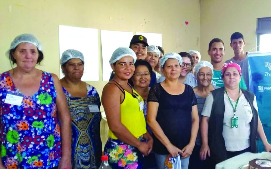 Famílias do CRAS Piracema participaram do encerramento do “Curso de Produção de Bolos”