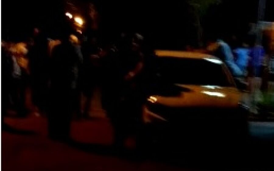 Motoristas de aplicativo são agredidos após passageiro derrubar cerveja