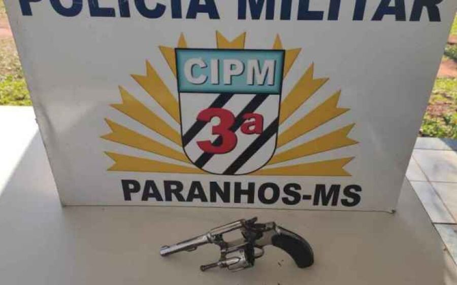 Aluno é flagrado com arma em escola e afirma que iria 