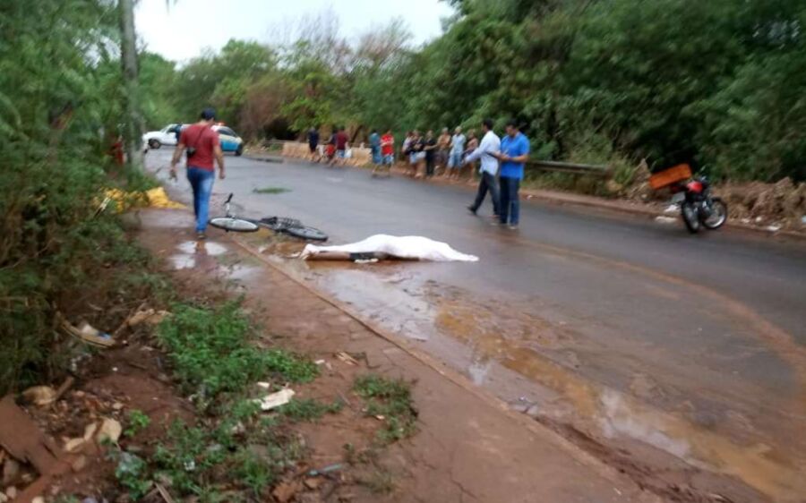 Testemunha aparece e cena de atropelamento de ciclista tem confusão na Capital