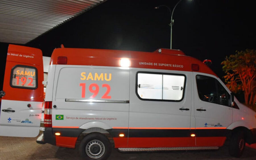 Homem é socorrido pelo SAMU após ser esfaqueado em Coxim 