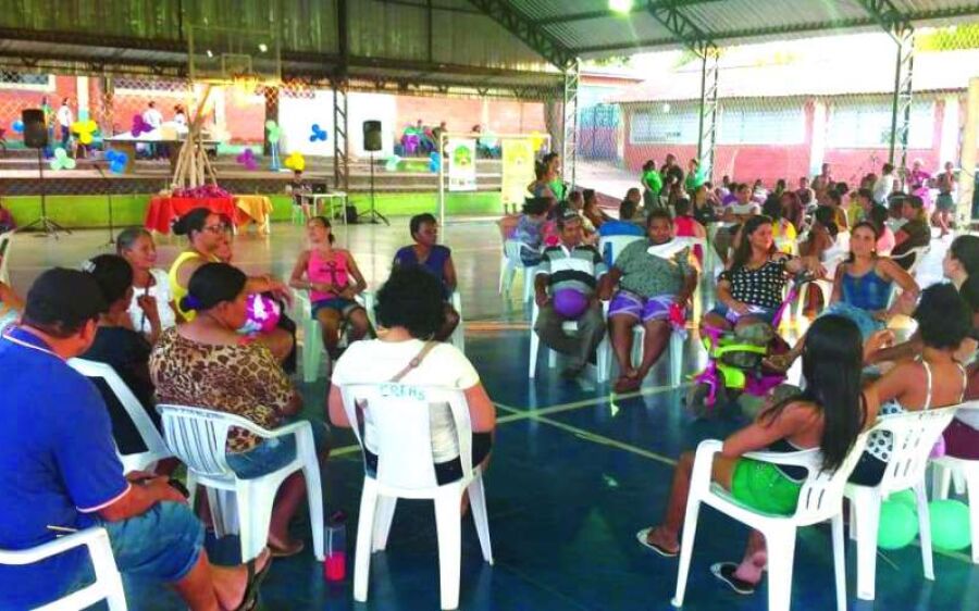 Encontro Intersetorial do Bolsa  Família reúne 300 pessoas em Coxim
