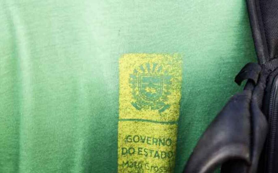 Foto nua para passar de ano: após mãe espancar aluna, estudantes denunciam suposto assédio sexual