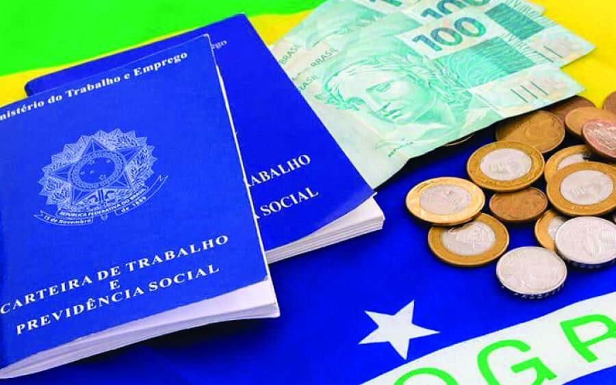 Quem ganha seguro-desemprego vai  pagar INSS e bancar benefício a empresas