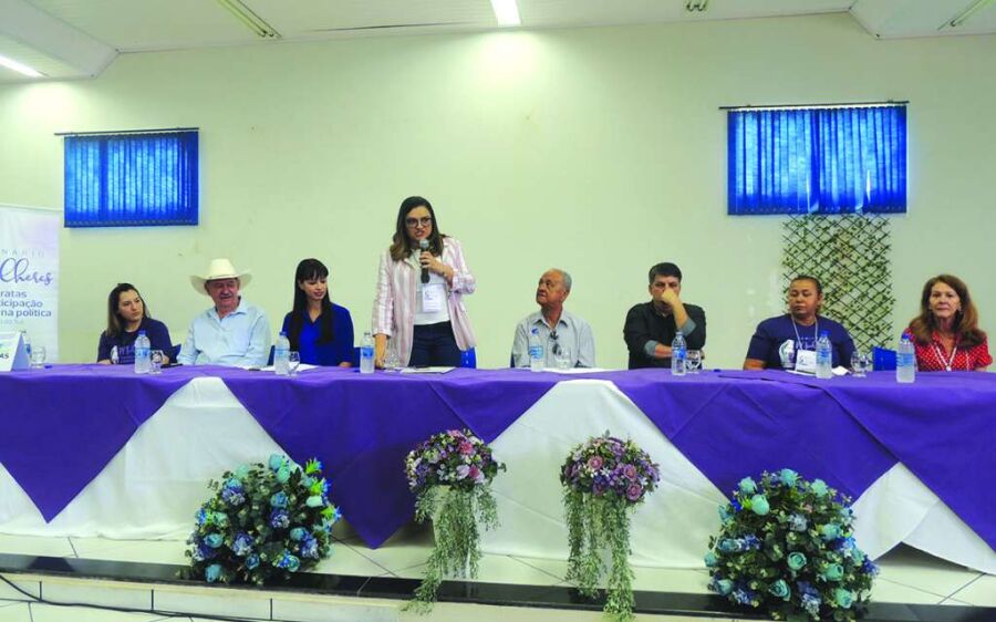 Encontro do DEM Mulher reúne  autoridades políticas do norte de MS