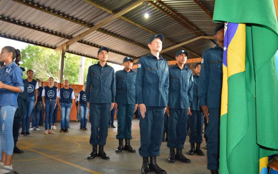 PM realiza formatura dos Projetos Patrulha Mirim e Bom de Bola Bom na Escola em Rio Verde