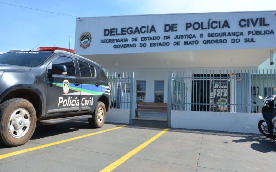 Casais se reúnem para beber e mulher em coma alcoólico é estuprada por amigo