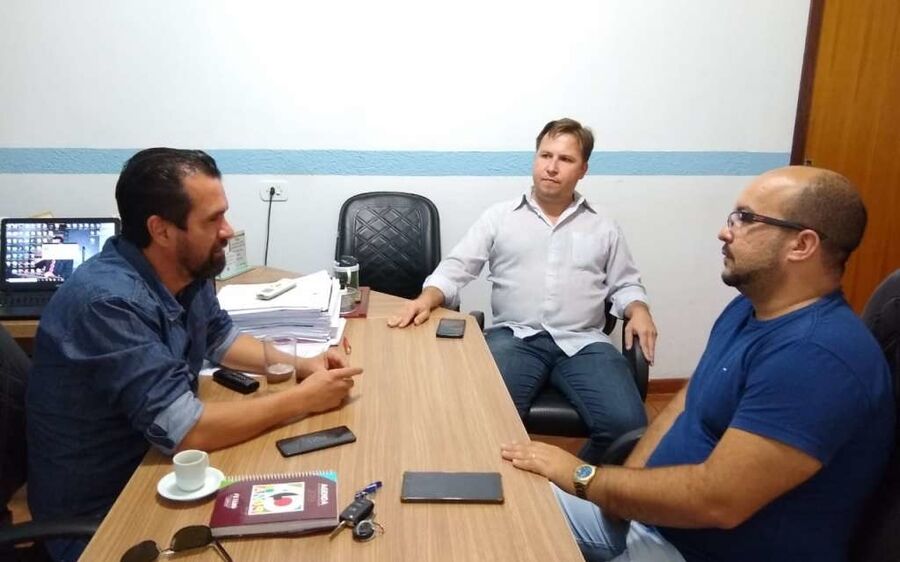 Vladimir Ferreira cobra prefeitura quanto à aplicação de Lei que auxilia no combate à dengue