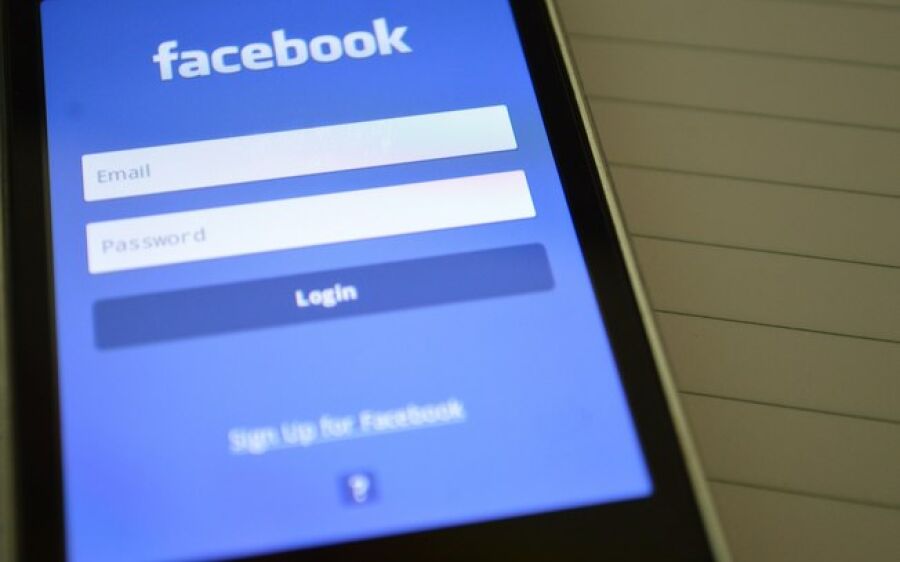 Celular, bicicleta e R$ 100: Jovem marca encontro pelo Facebook e é roubado