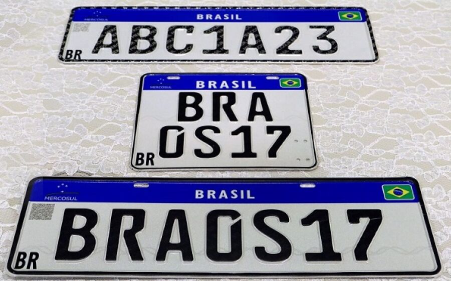Procon Estadual notifica “estampadoras” a justificar preços das placas Mercosul