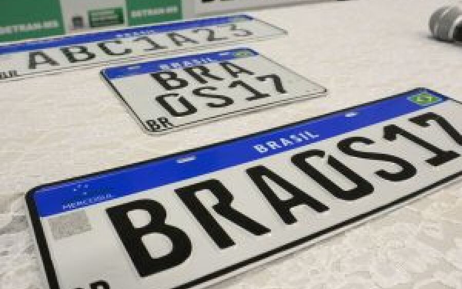 Procon insiste em negociação e preços das placas Mercosul têm nova redução