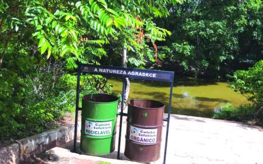 refeitura de  Rio Verde instala  lixeira seletiva  nas margens do Rio Verde