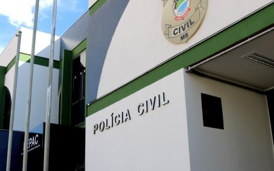Emprestou R$ 300 para garota de programa e acabou preso com carro furtado