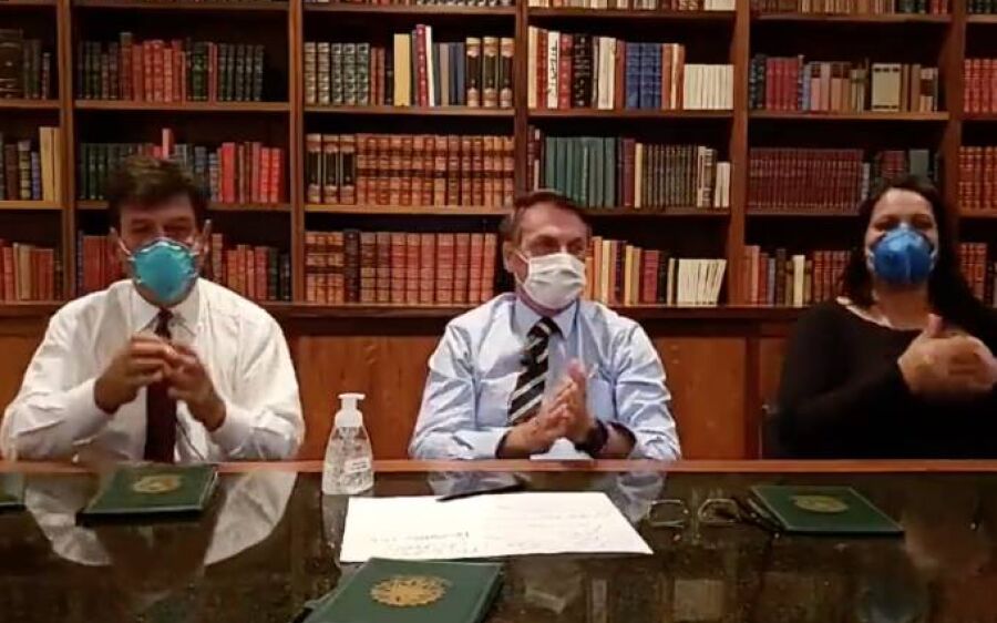 Bolsonaro diz que testou negativo para o coronavírus