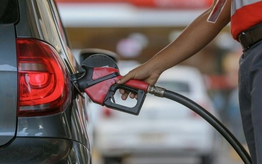 Petrobras reduz preços da gasolina em 12% e do diesel em 7,5%