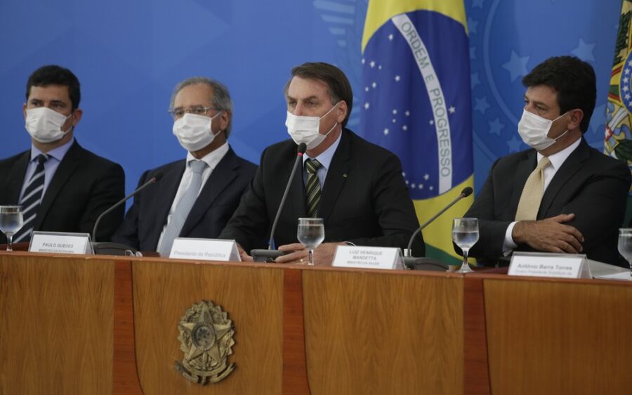 Trabalhadores informais receberão ajuda de R$ 200 por mês, diz Guedes