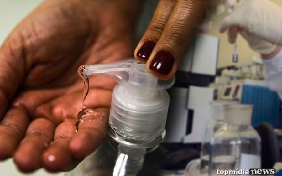 Associação doa 200 mil litros e empresa de MS envasa álcool para população