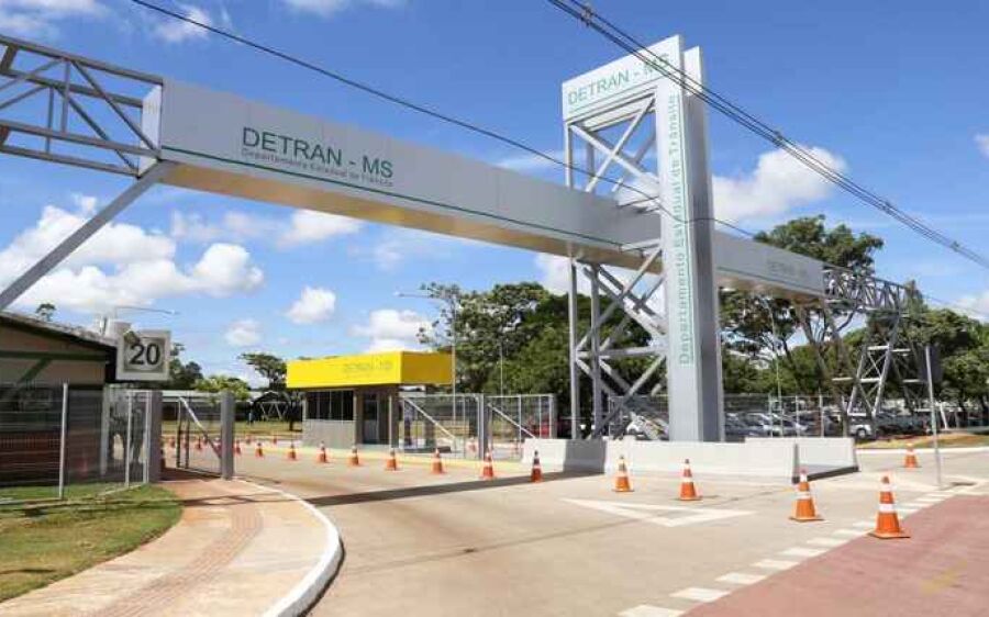 Mesmo com prazos interrompidos, pagamentos do Detran-MS podem ser feitos pela internet