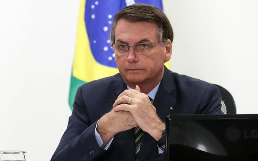 Bolsonaro diz que sancionará hoje auxílio a informais, intermitentes e MEIs  