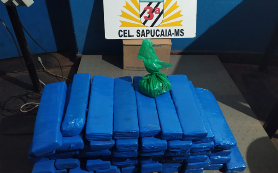 Três adolescentes são pegos traficando maconha com bicicleta