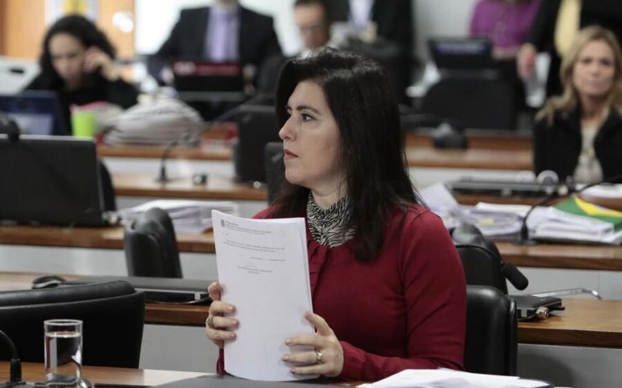 Simone defende equilíbrio em projeto que suspende aluguéis e despejos até outubro
