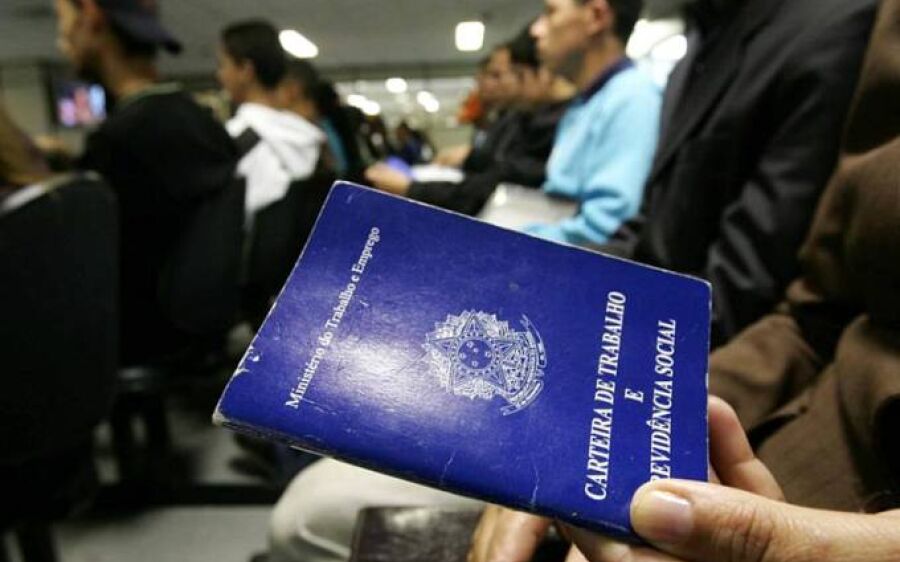 MP que permite redução de até 70% do salário está valendo