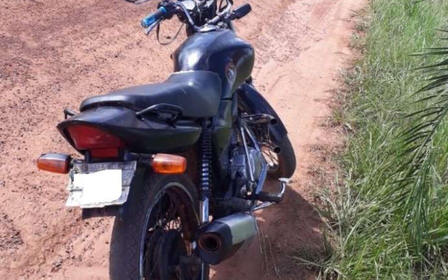 Polícia Militar apreende motocicleta irregular em Coxim