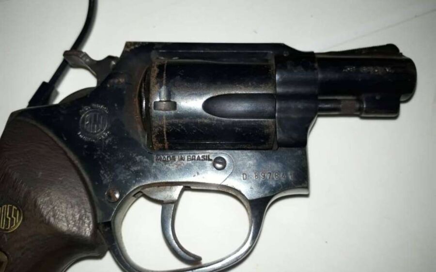 Polícia Militar prende jovem por posse ilegal de arma de fogo em Barreira Sanitária em Sonora