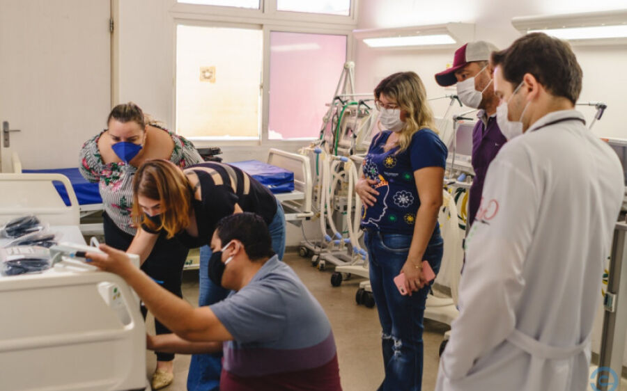Coxim começa receber equipamentos para habilitação de leitos de UTI no Hospital Regional