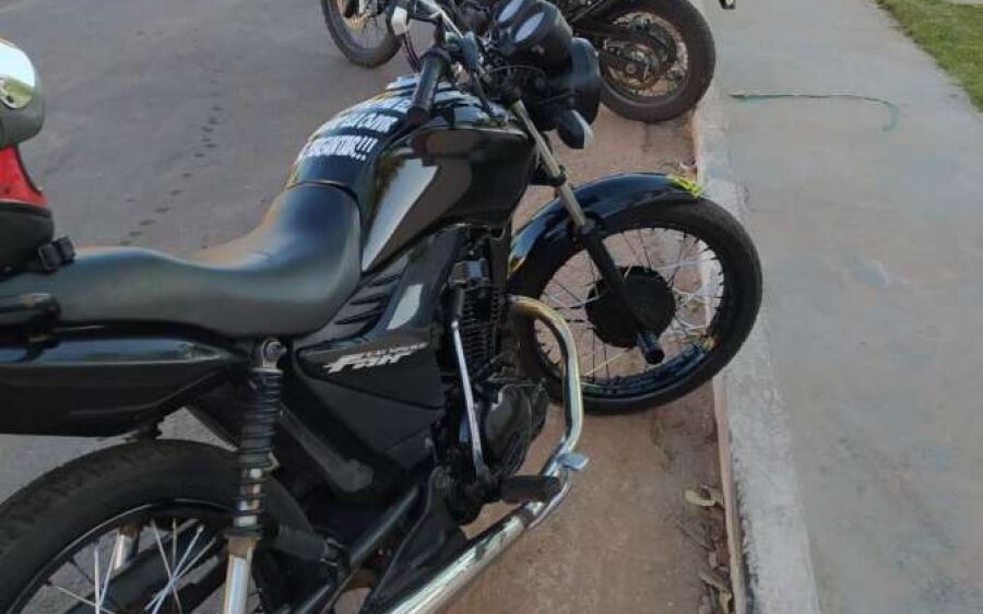 Polícia Militar realiza abordagens e autua veículos irregulares em Coxim