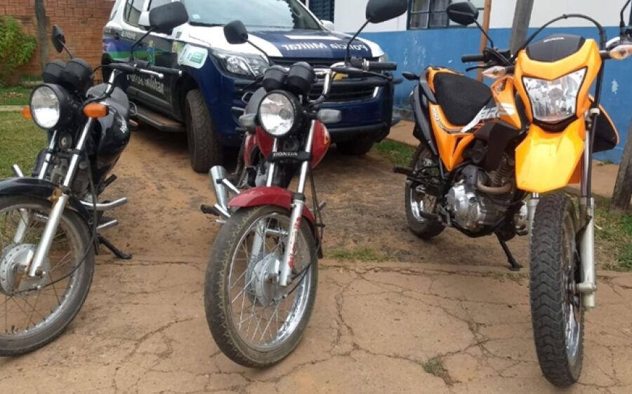 Polícia Militar realiza blitz e apreende motocicletas irregulares em Alcinópolis