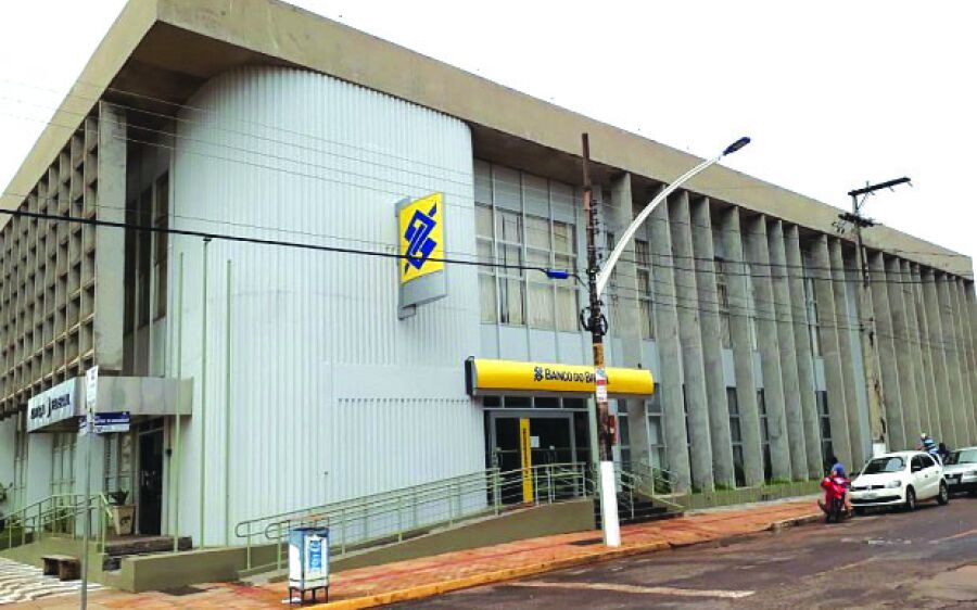 Procon notifica bancos e cobra transparência sobre consignados
