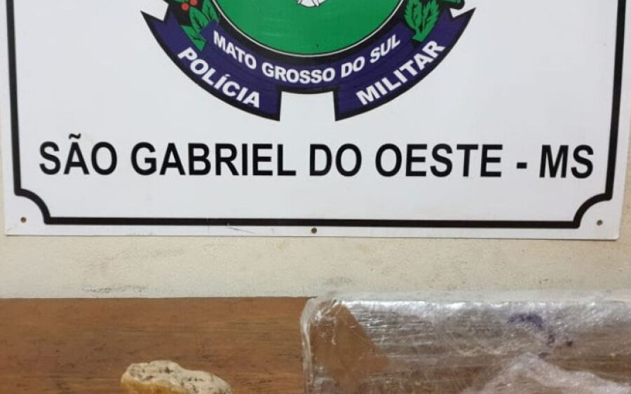 Motopatrulhamento da PM  prende mulher flagrada com  maconha e cocaína em São Gabriel