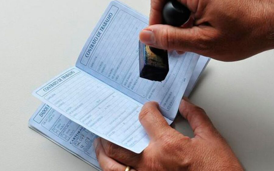 Casa do Trabalhador anuncia cinco oportunidades para  auxiliar de produção