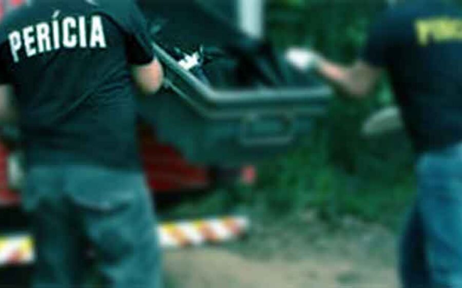 Casal é encontrado morto dentro de casa e ex-namorado da mulher é principal suspeito