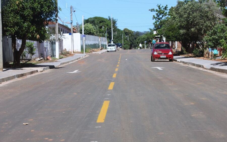 Ruas do bairro Coronel Mariano  ganham asfalto novo em Rio Verde