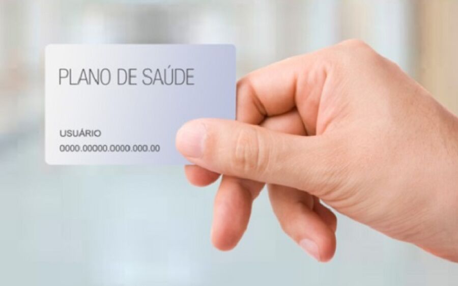 Reinaldo proíbe planos de  limitarem tratamentos médicos