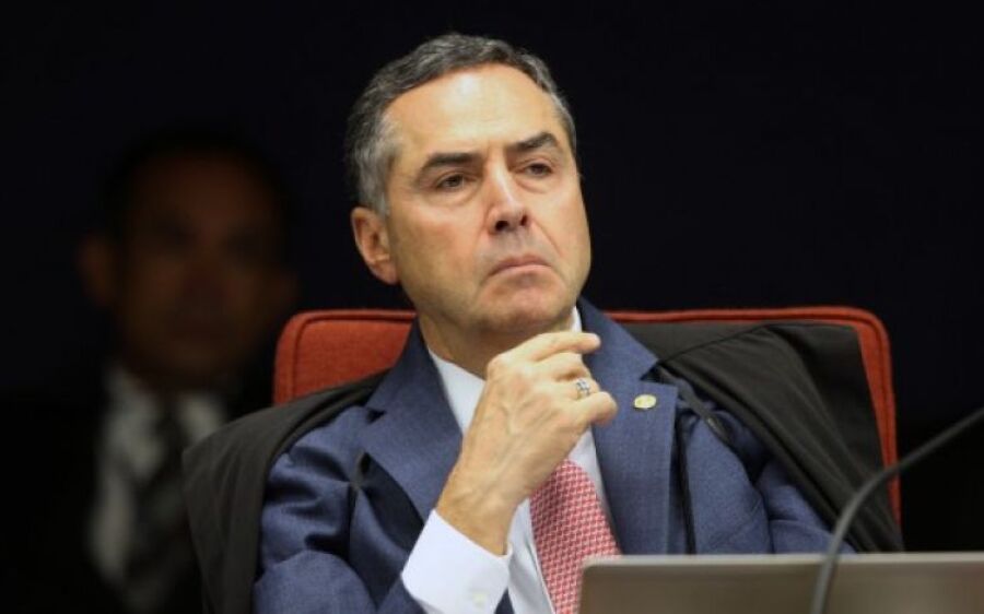 Presidente do TSE, Barroso quer adiar eleições e estender horário de votos