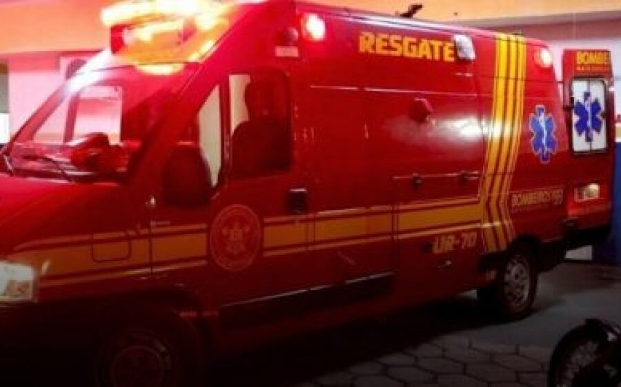Pilar de concreto desaba e mata mulher que estava deitada em rede