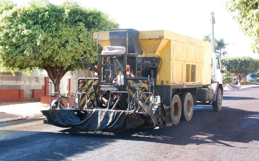 Ruas de Rio Verde recebem mais uma  etapa de microrrevestimento asfáltico