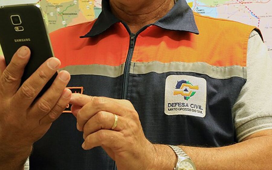 Evite beijos e abraços: risco do coronavírus dispara em MS e Defesa Civil emite alerta