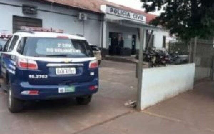 Comerciante reage a assalto e põe adolescente armado para correr