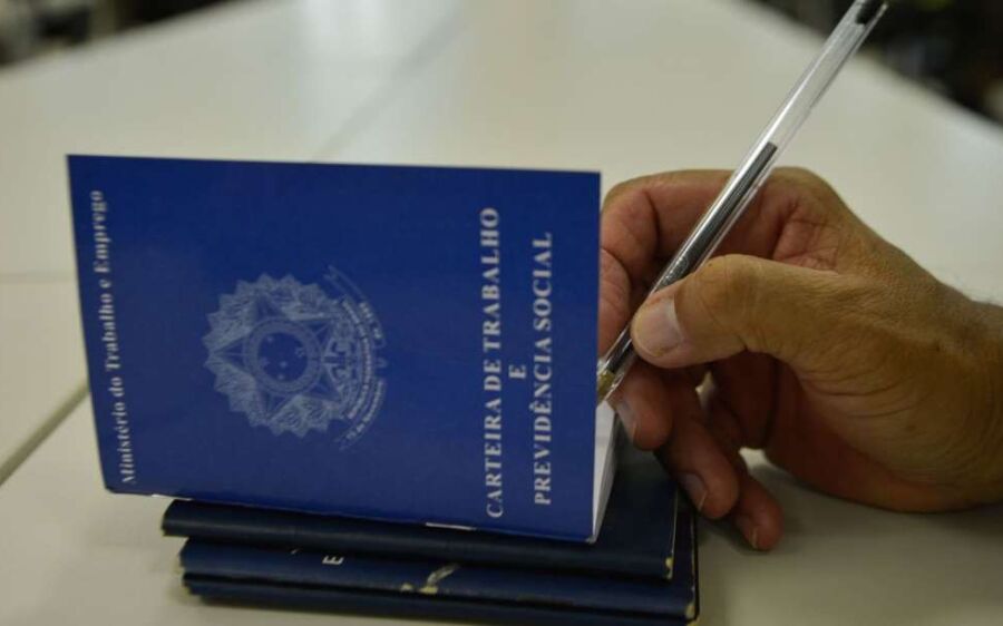 Abono do PIS/Pasep 2020/2021 começa a ser pago no dia 30