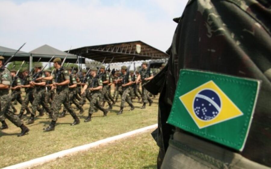 Exército abre 41 vagas para nível superior, com salários iniciais de R$ 8,2 mil