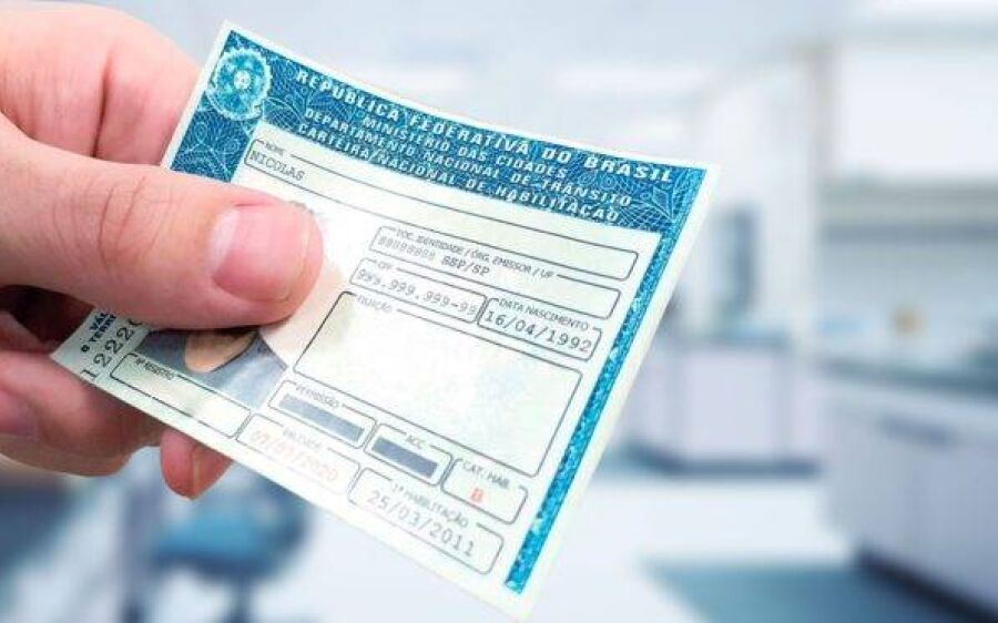 Câmara aprova texto que  aumenta limite de pontos da CNH