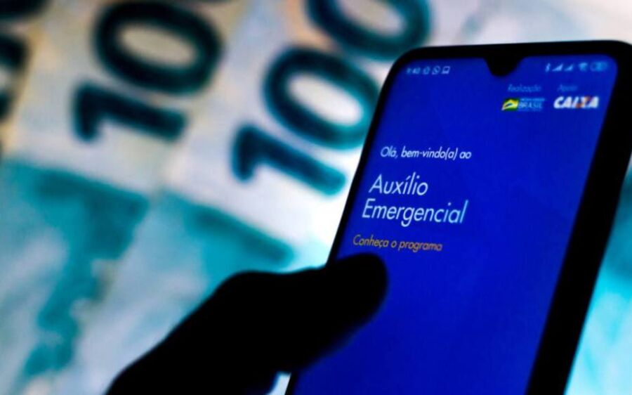 Auxílio emergencial de R$ 600 é prorrogado por mais dois meses