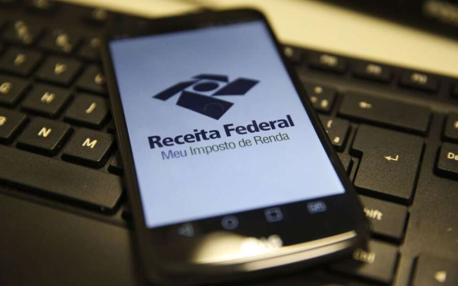 Receita paga segundo lote de restituição de Imposto de Renda