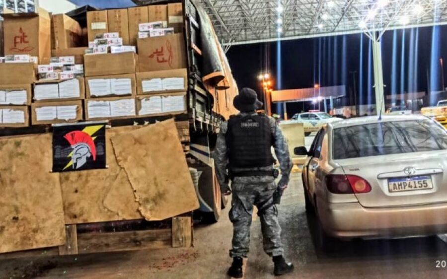 Ao ver barreira policial, cigarreiro abandona carga avaliada em mais de R$ 80 mil