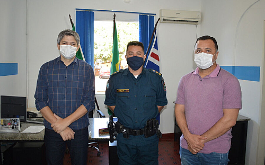 Prefeito e secretário de Saúde de Coxim dão boas-vindas ao novo comandante do 5ºBPM